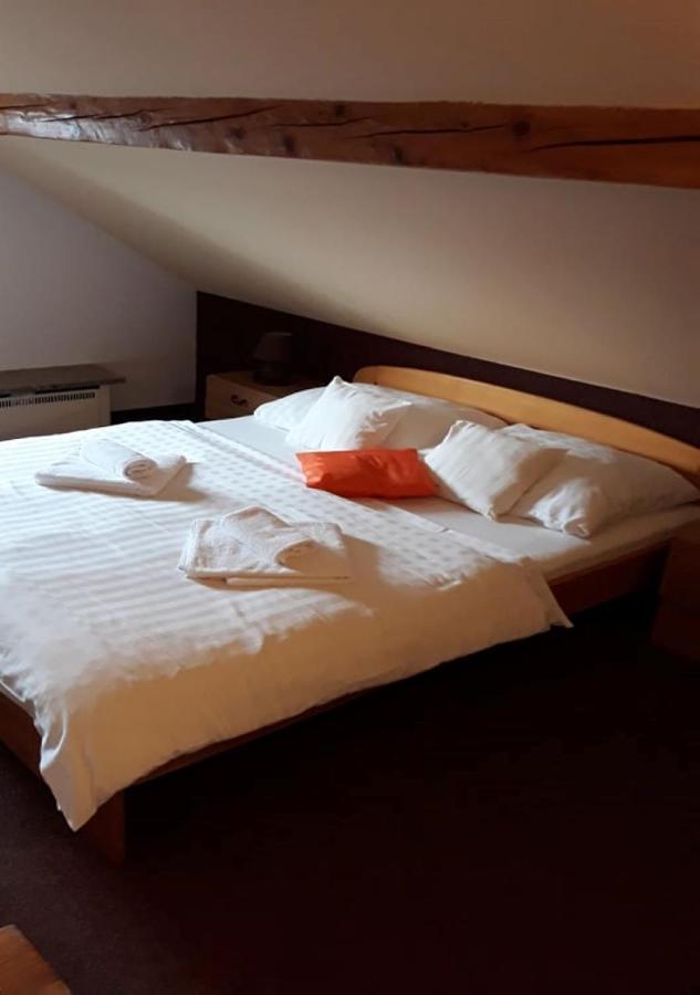 Hotel Garni Belveder Hřensko Eksteriør billede
